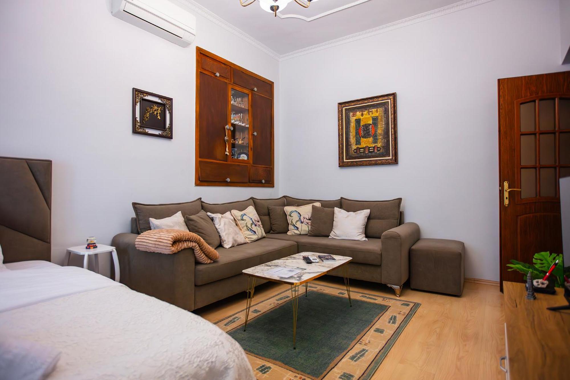 Center - Zogu I Boulevard Apartament