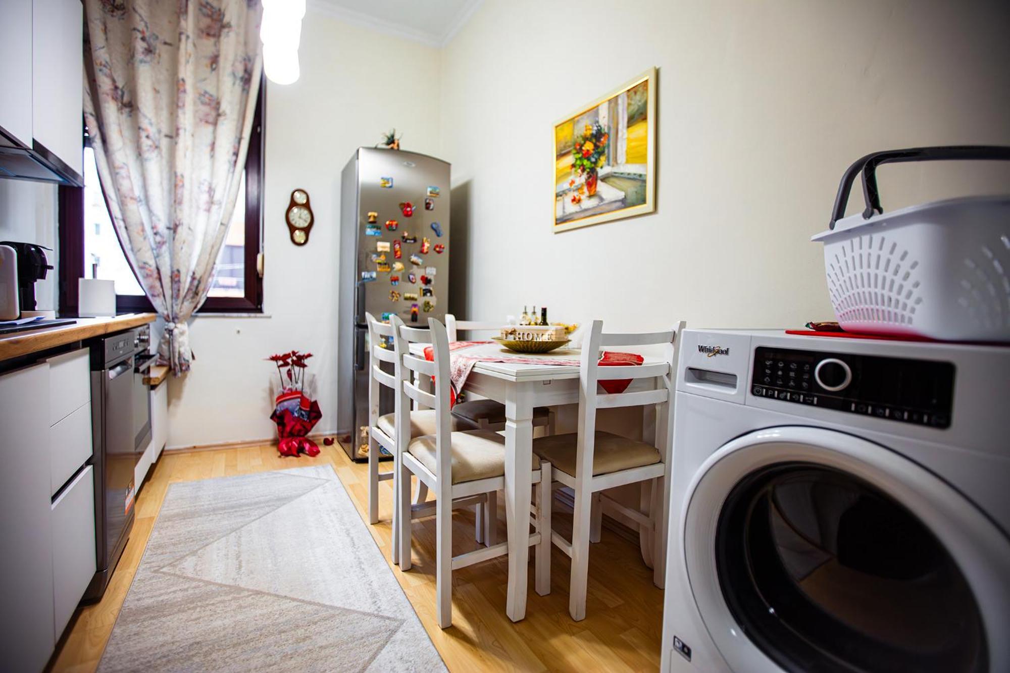 Center - Zogu I Boulevard Apartament